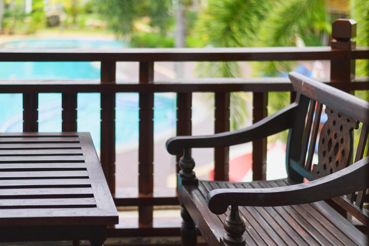 Royal Lanta Resort & Spa Koh Lanta Exterior photo
